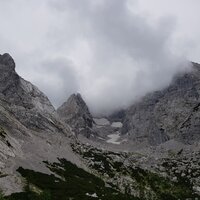 Schärtenspitze, Blaueisspitze, Hochkalter nun im Nebel | 11.08.2018 | 13:27 Uhr